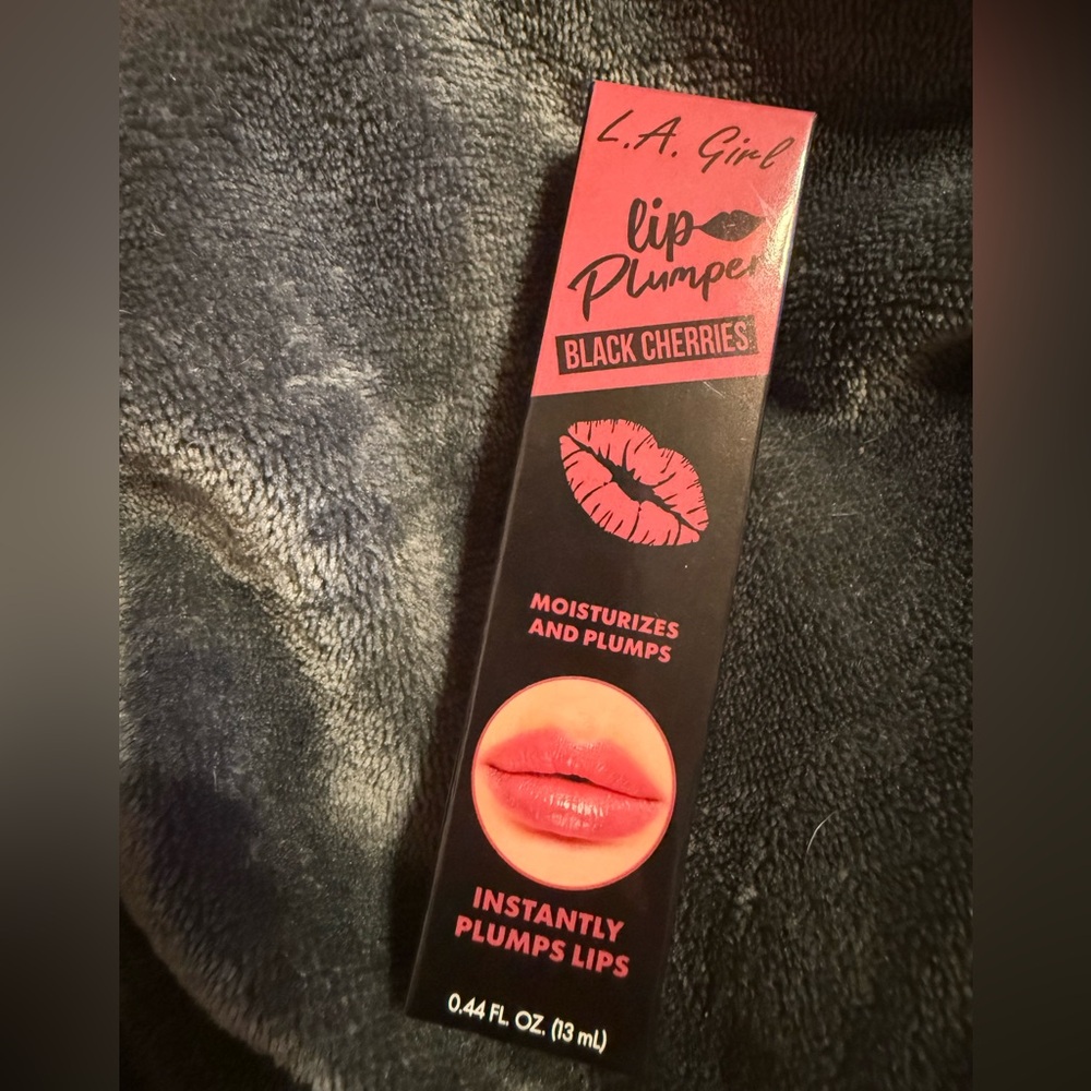 NEW black cherries lip plumper 🍒👄